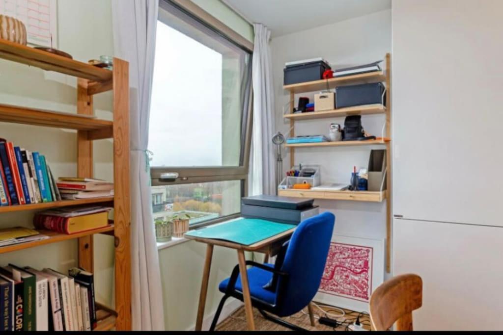 Appartamento Large One Bedroom With Balcony Londra