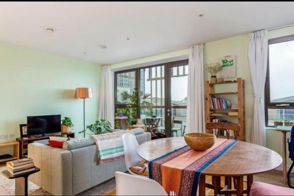 Appartamento Large One Bedroom With Balcony